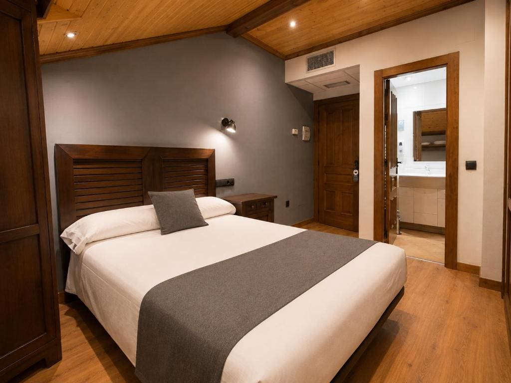 Superior Double Room room - Image 1
