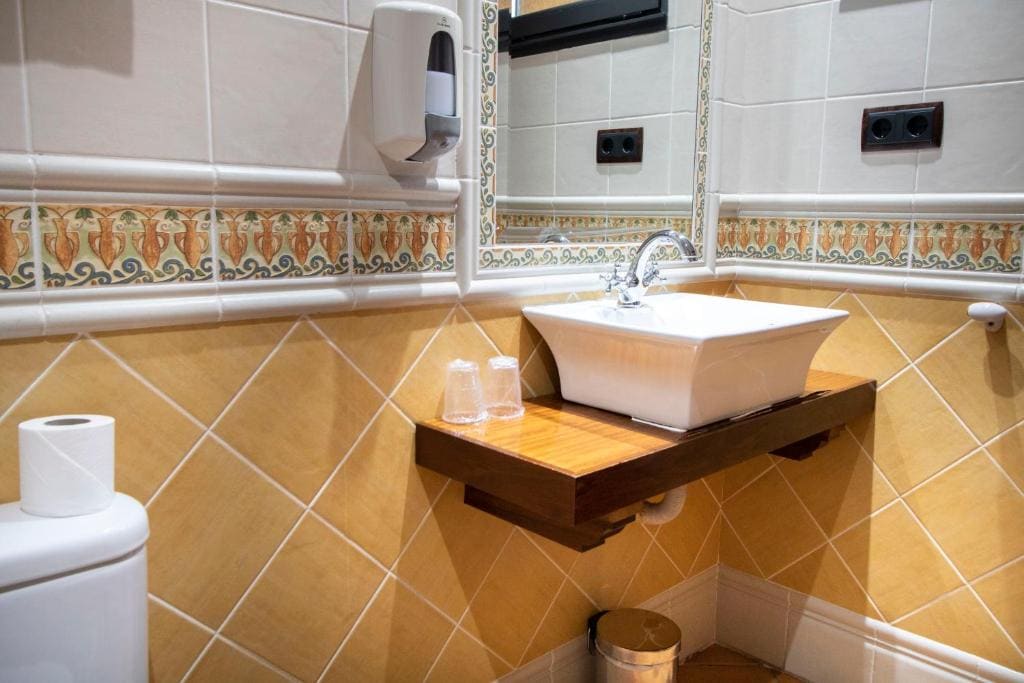 Superior Double or Twin Room with Terrace room - Image 2
