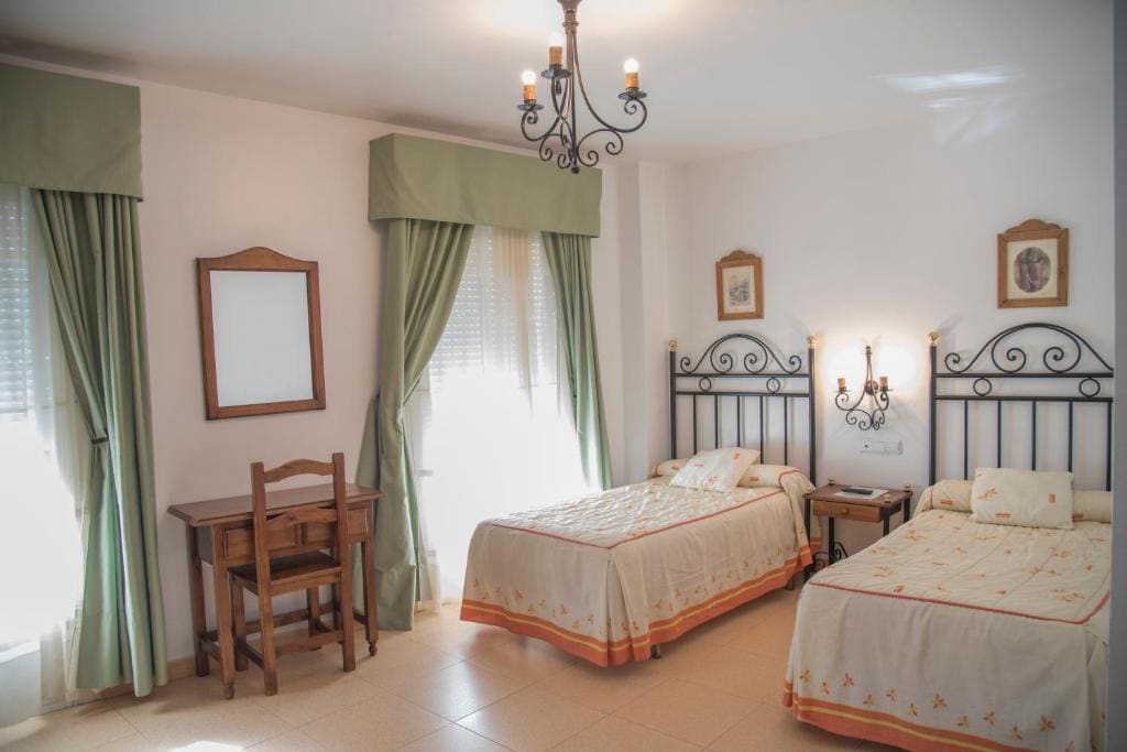 Twin Room room - Image 3