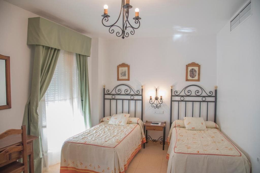 Twin Room room - Image 2