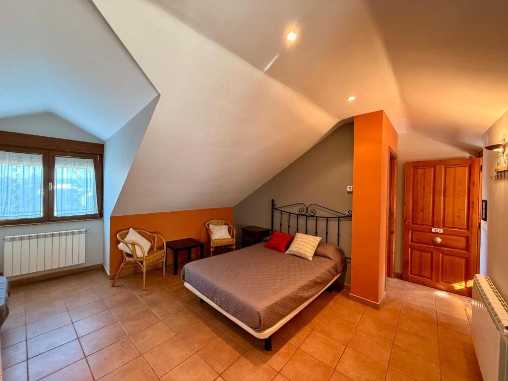 Family Room with Bathroom room - Image 1