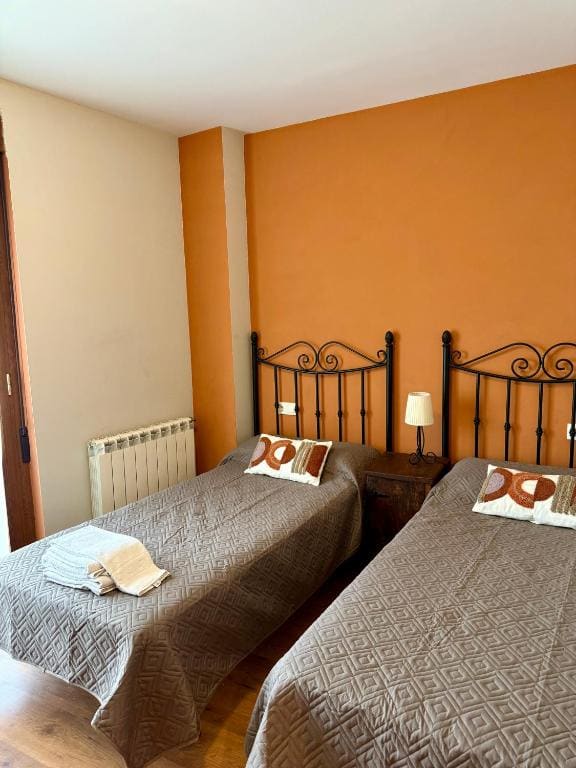 Superior Twin Room room - Image 2