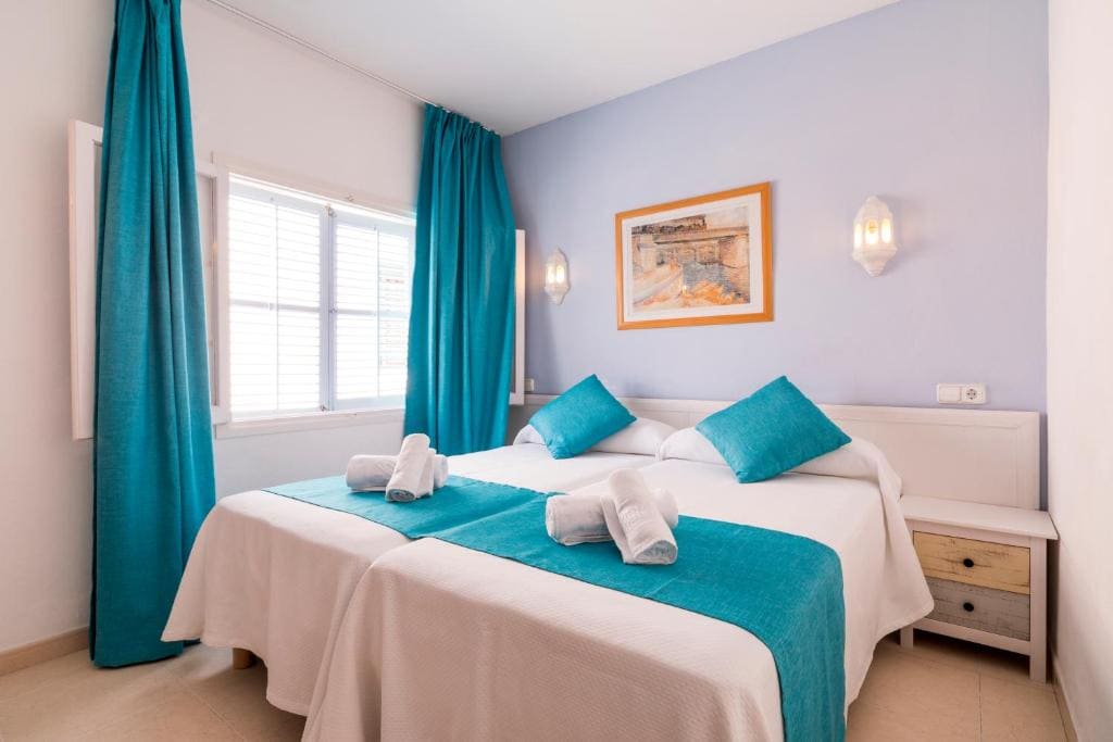 Room room - Image 1