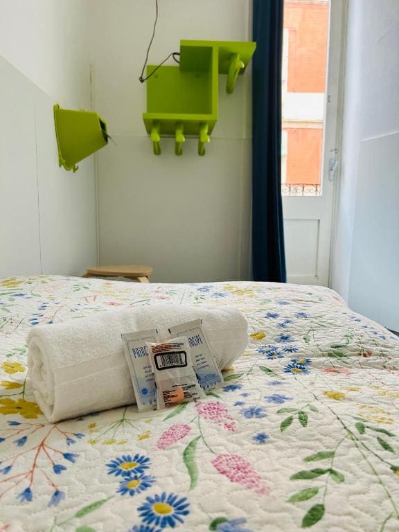 Twin Room with Balcony room - Image 1