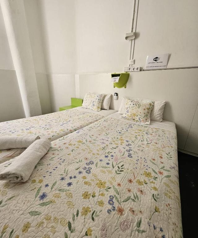 Twin Room with Shared Bathroom room - Image 1