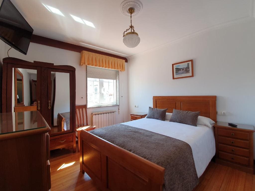 Double Room with Private Bathroom room - Image 1