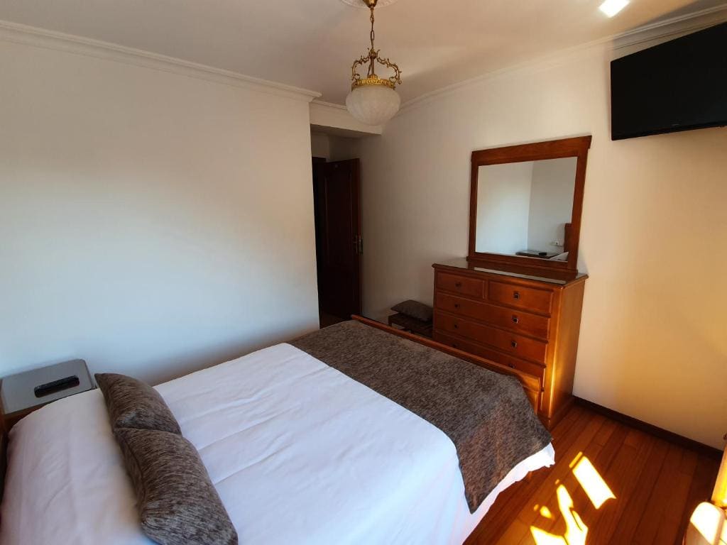 Double Room with Private Bathroom room - Image 2