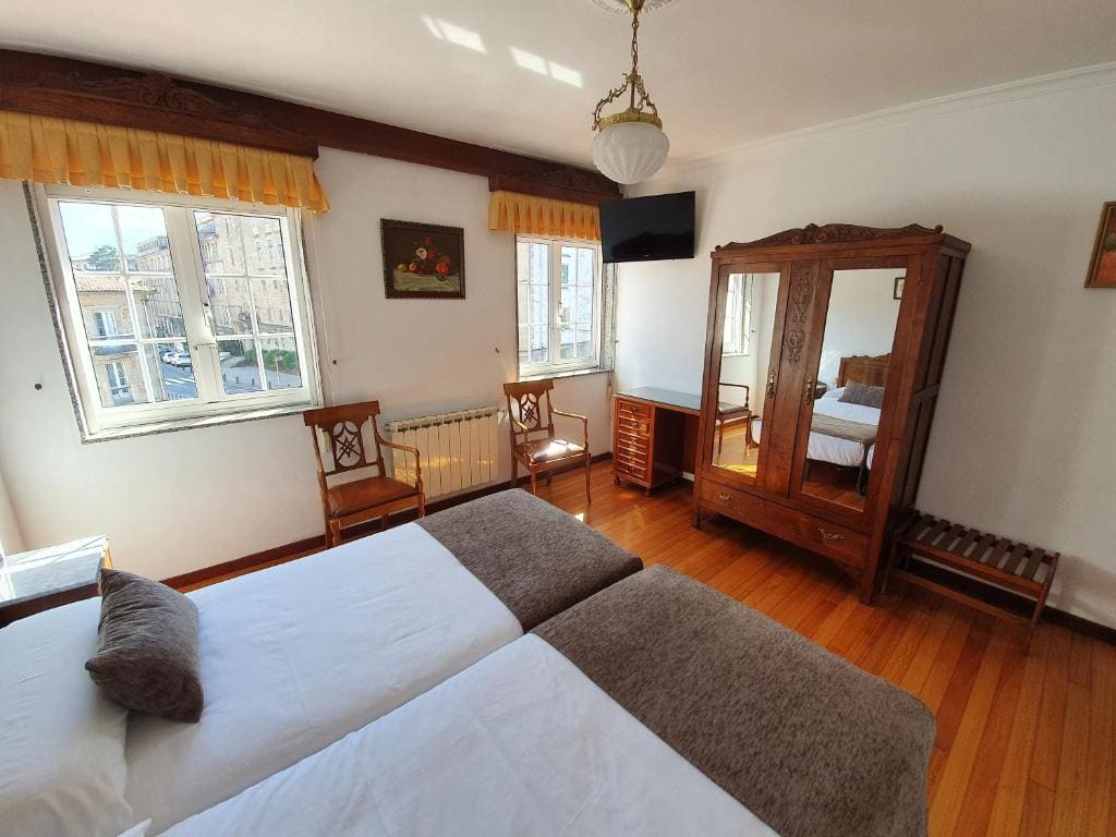 Standard Twin Room room - Image 1