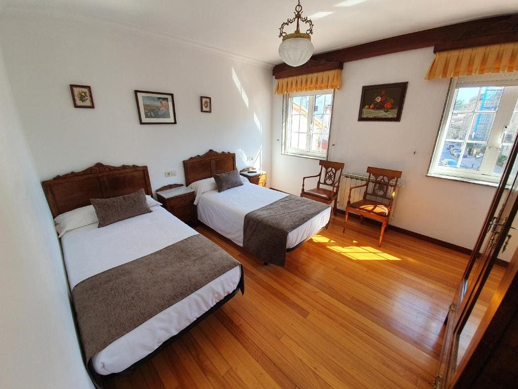 Standard Twin Room room - Image 2