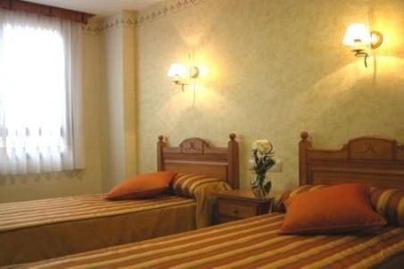 Double or Twin Room room - Image 2