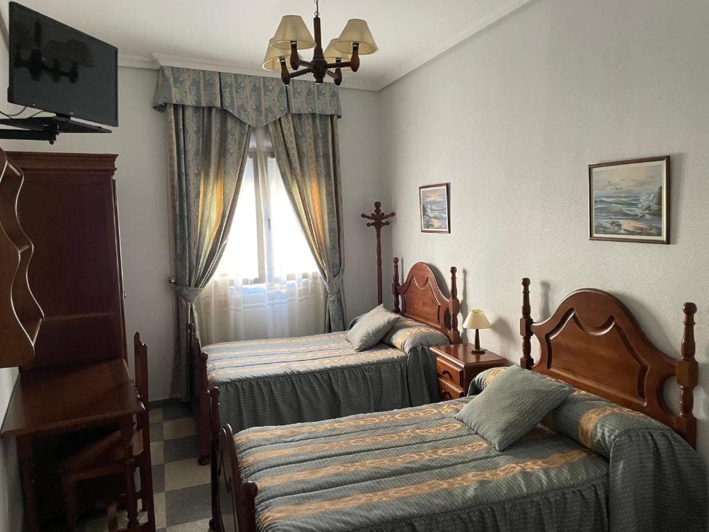 Double or Twin Room room - Image 2