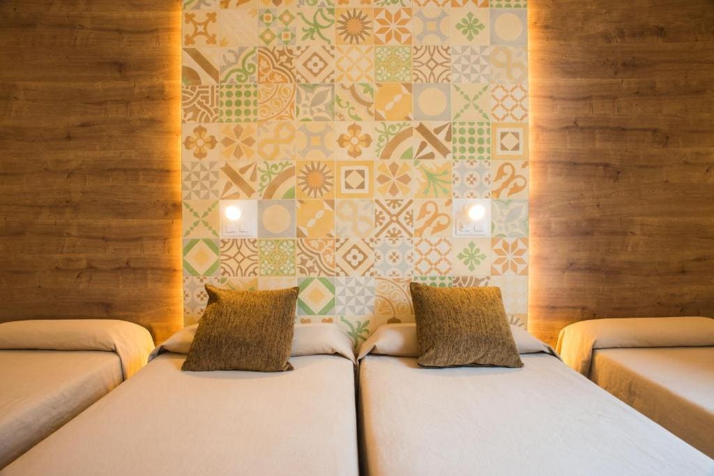 Family Room room - Image 3