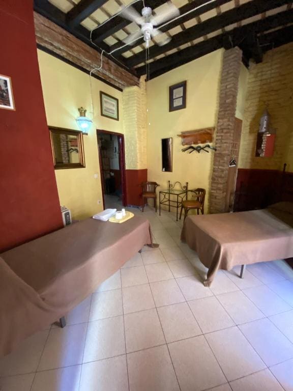 Quadruple Room with Shared Bathroom room - Image 3