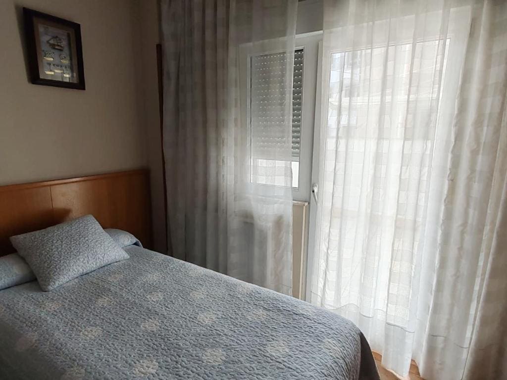 Deluxe Double Room with Extra Bed room - Image 3