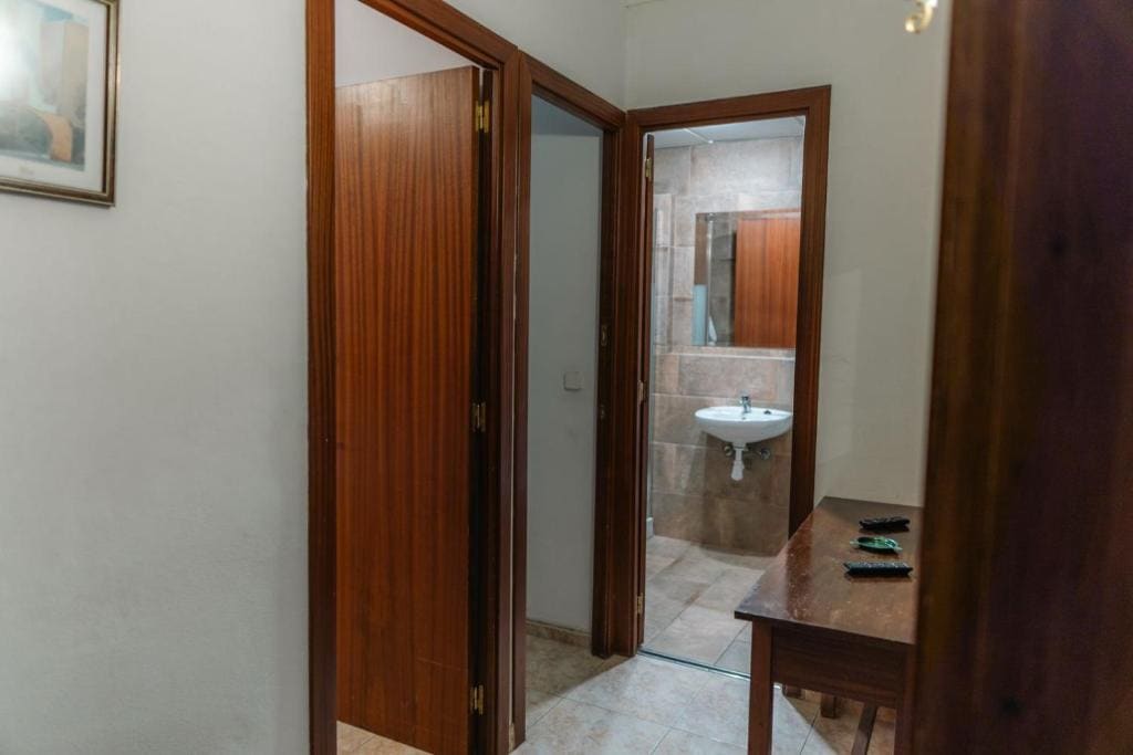 Family Room with Bathroom room - Image 1