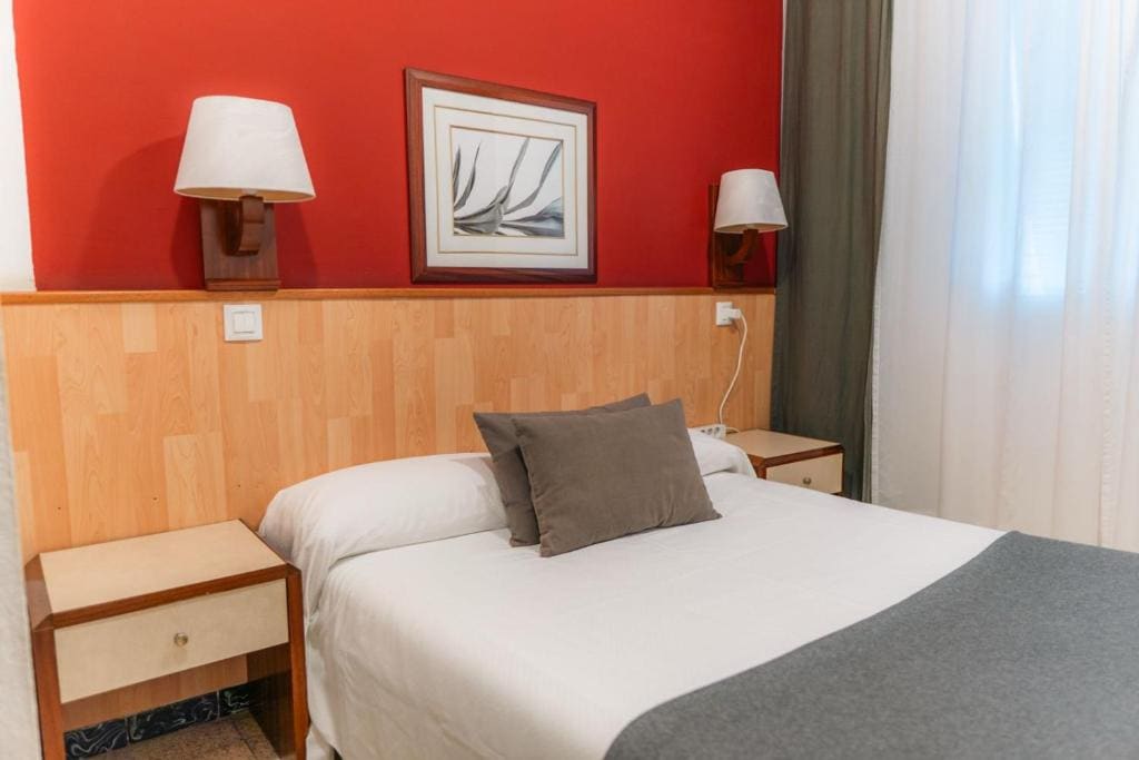 Standard Queen Room room - Image 1