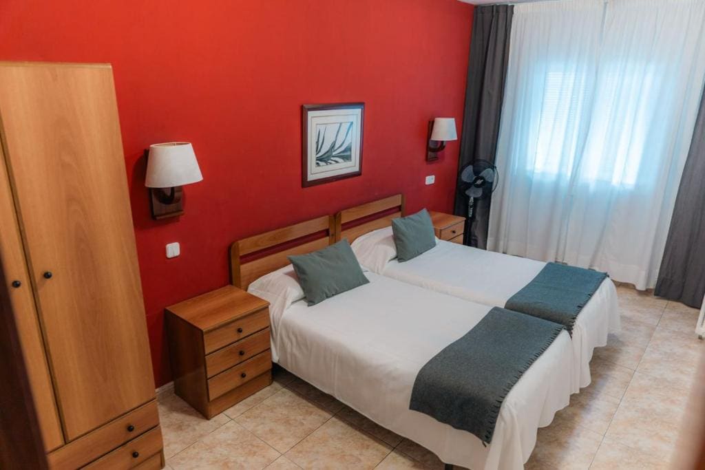 Standard Twin Room room - Image 1