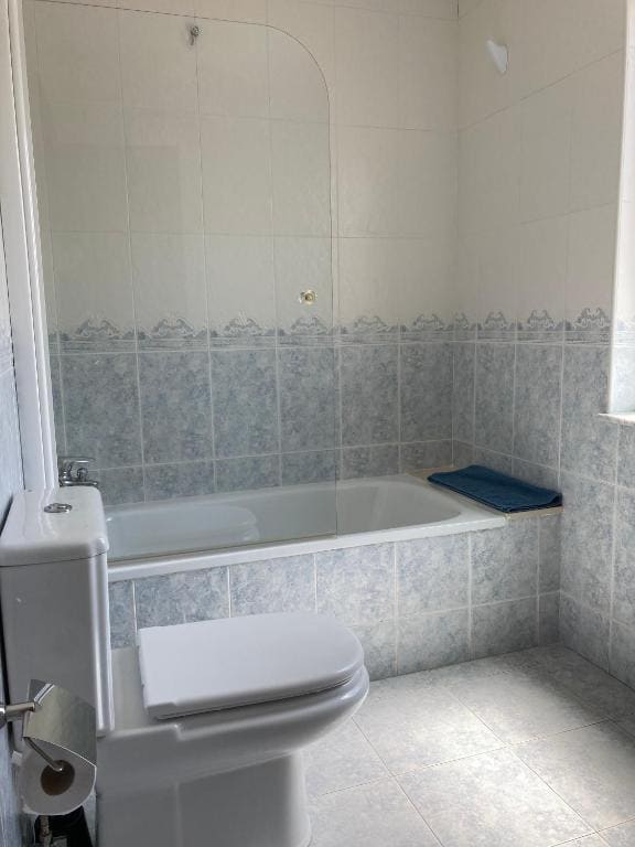 Triple Room with Private Bathroom room - Image 2