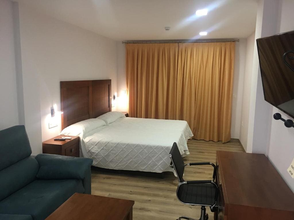 Twin Room with Terrace room - Image 2