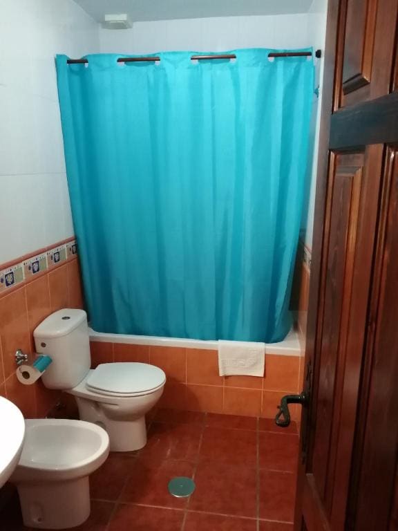 Budget Twin Room room - Image 2