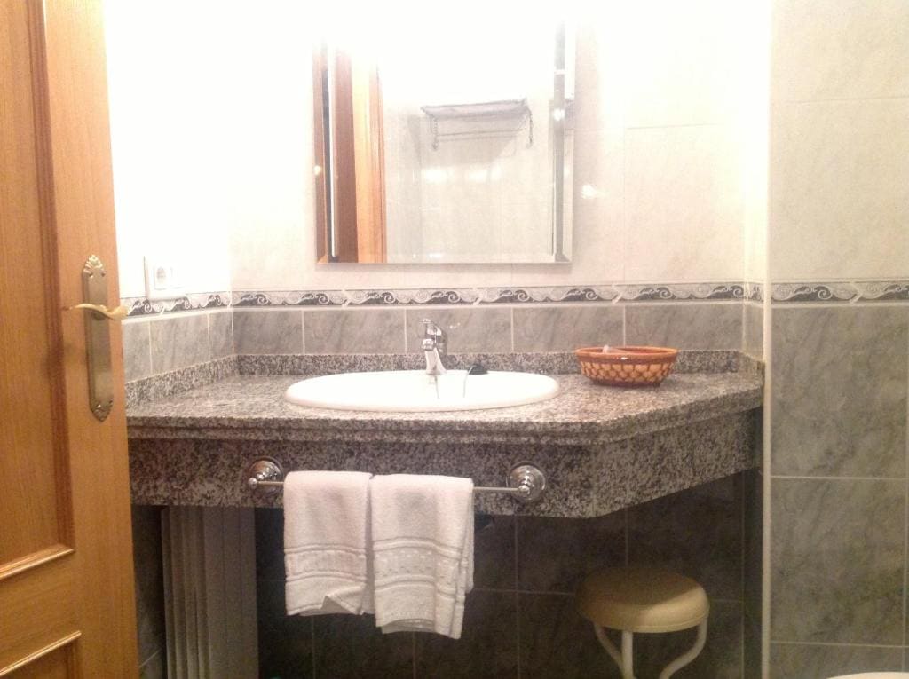 Double or Twin Room room - Image 2