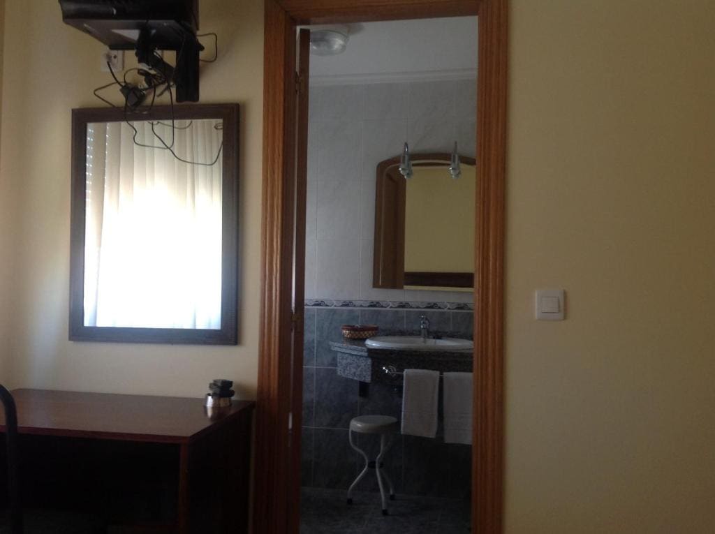 Double or Twin Room room - Image 3