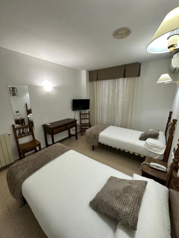 Twin Room room - Image 2