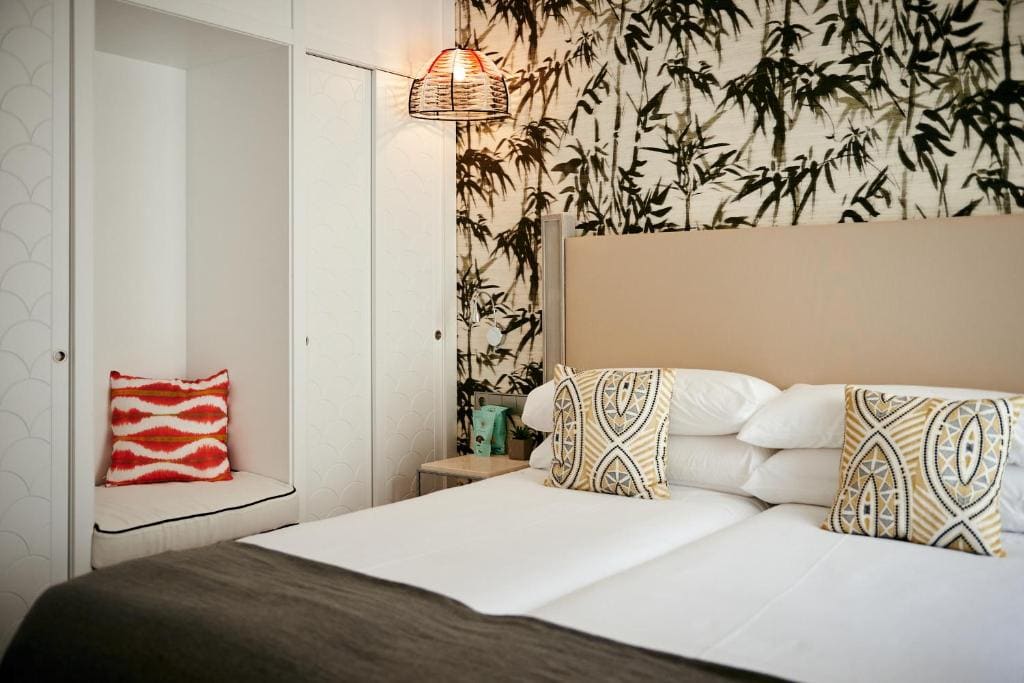 Superior Double Side Sea view room - Image 1
