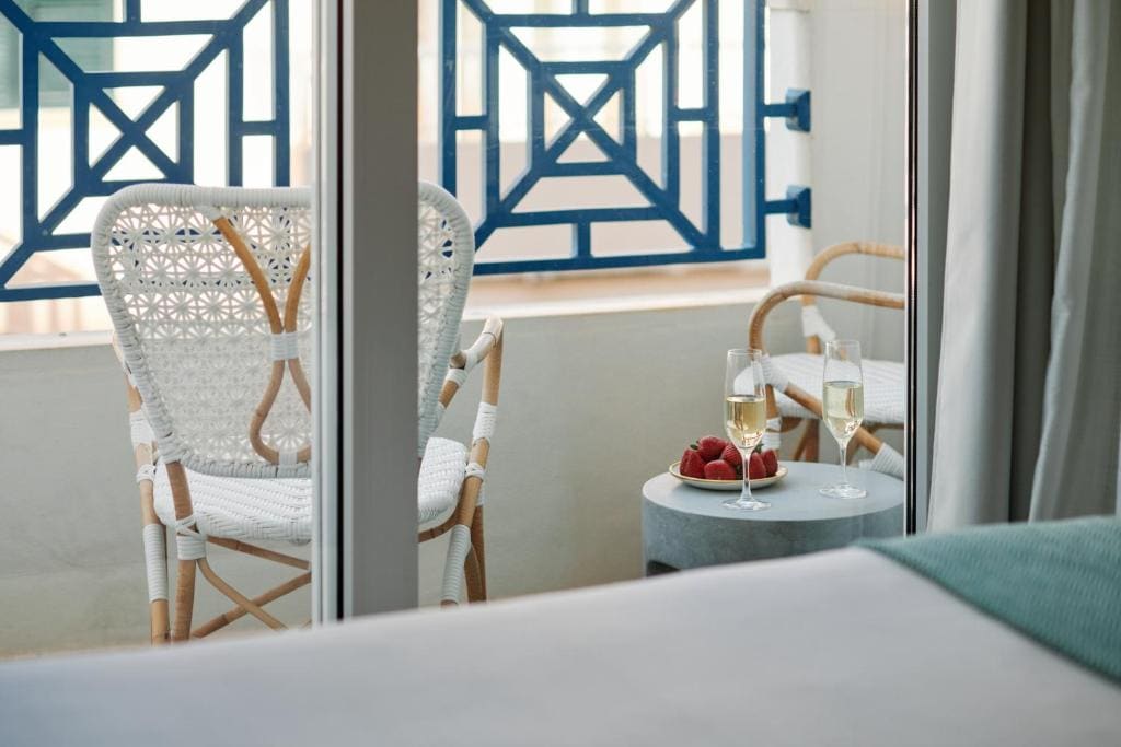 Superior Double or Twin Room room - Image 3