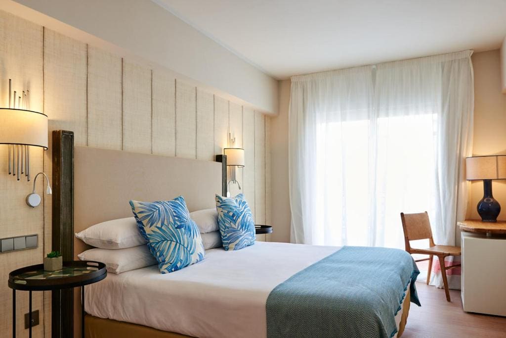Family Room room - Image 3