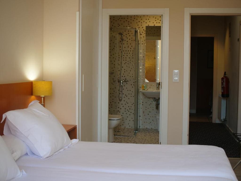 Twin Room room - Image 2