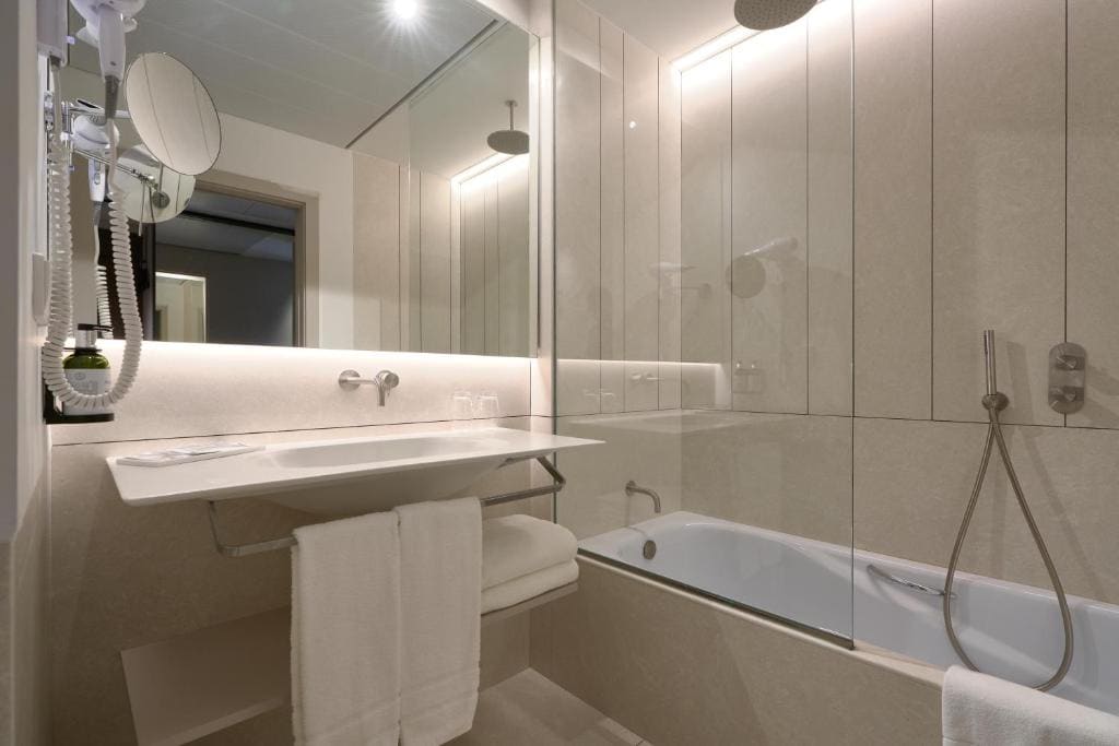 Premium Double Room room - Image 2