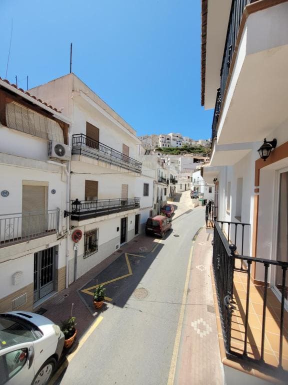 Double Room with Balcony room - Image 1