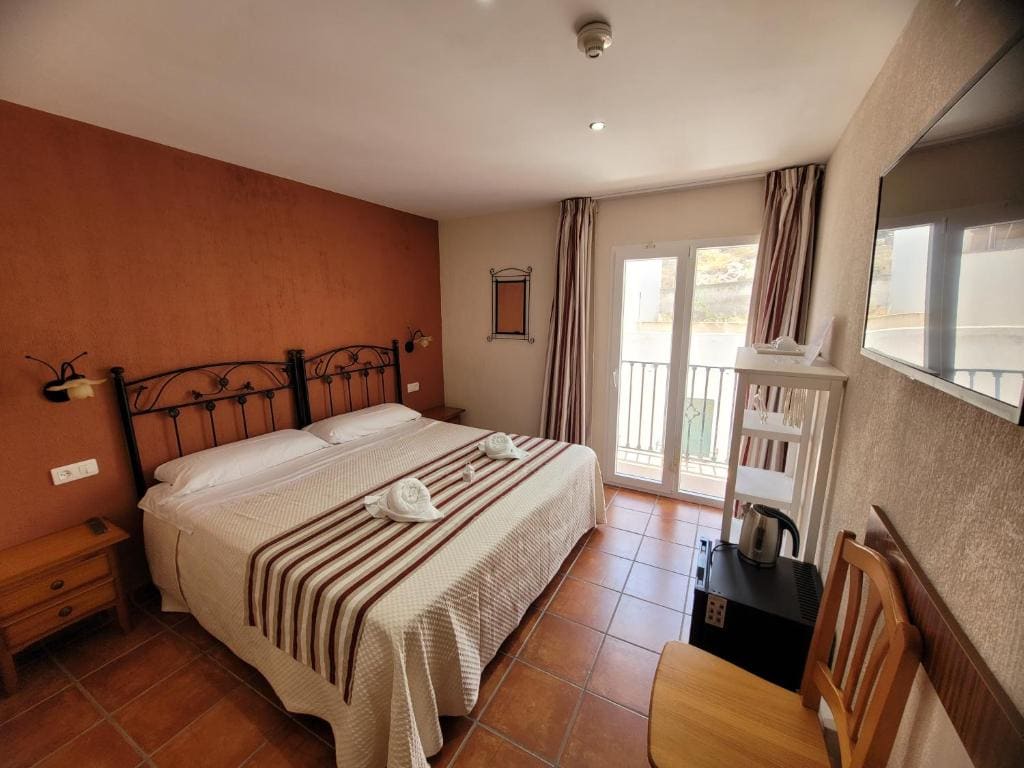 King Room with Balcony room - Image 3