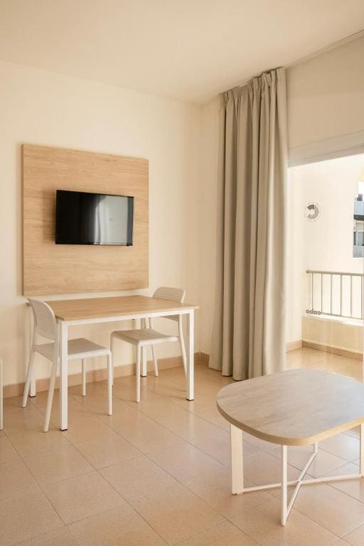 One-Bedroom Apartment with Pool View room - Image 3