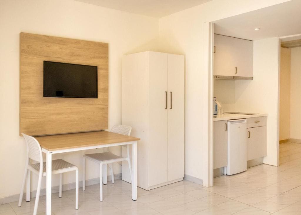 One-Bedroom Family Apartment room - Image 1
