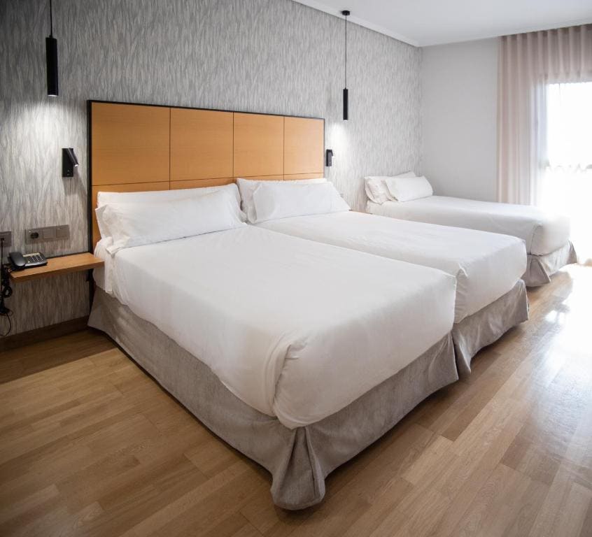 Twin Room with Sofa Bed room - Image 1