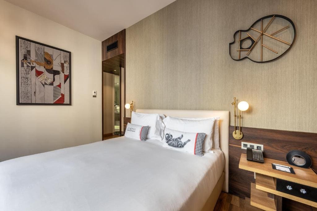 King Room with View room - Image 1