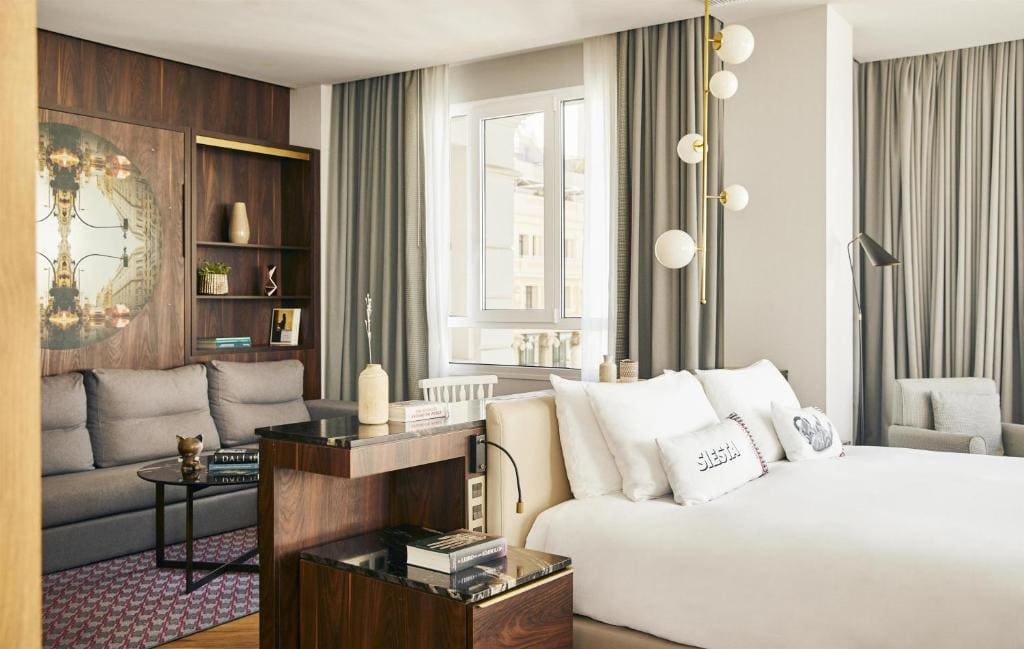 Executive Suite room - Image 1