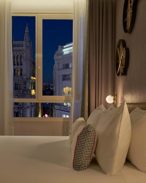 King Room with View room - Image 2