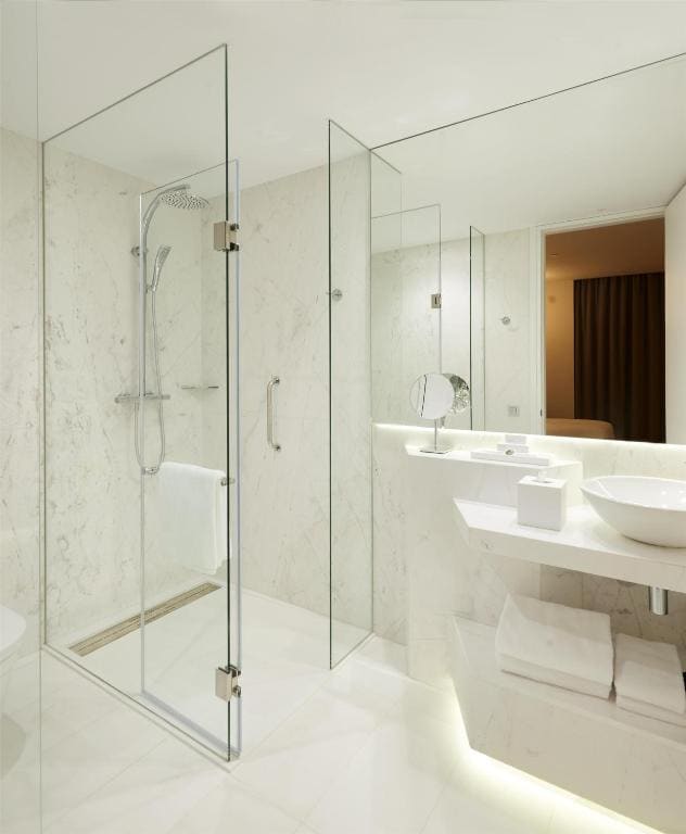 King Room with Balcony room - Image 2