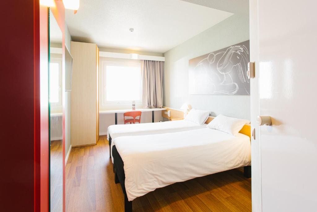 Twin Room room - Image 3