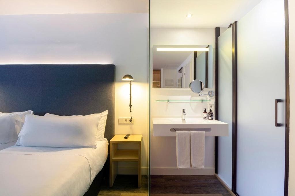 Superior Double Room room - Image 3