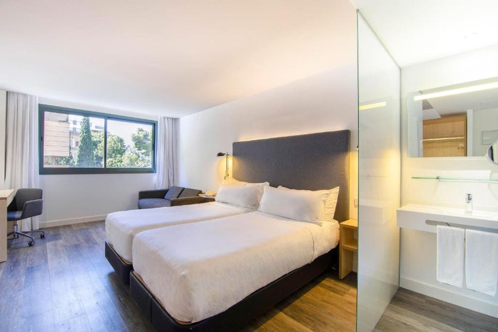 Superior Double Room room - Image 1