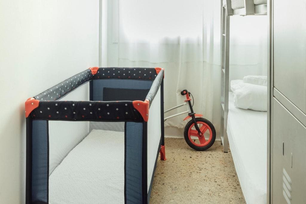 Quadruple Room with Private Bathroom room - Image 1