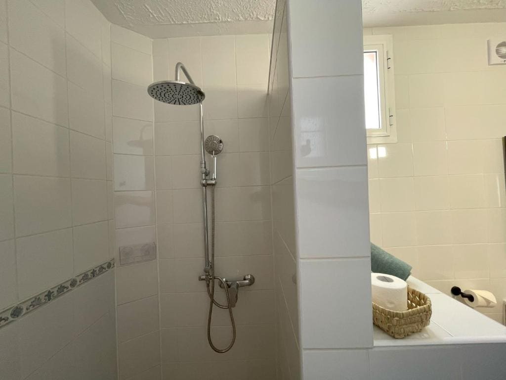 Apartment with Terrace room - Image 2