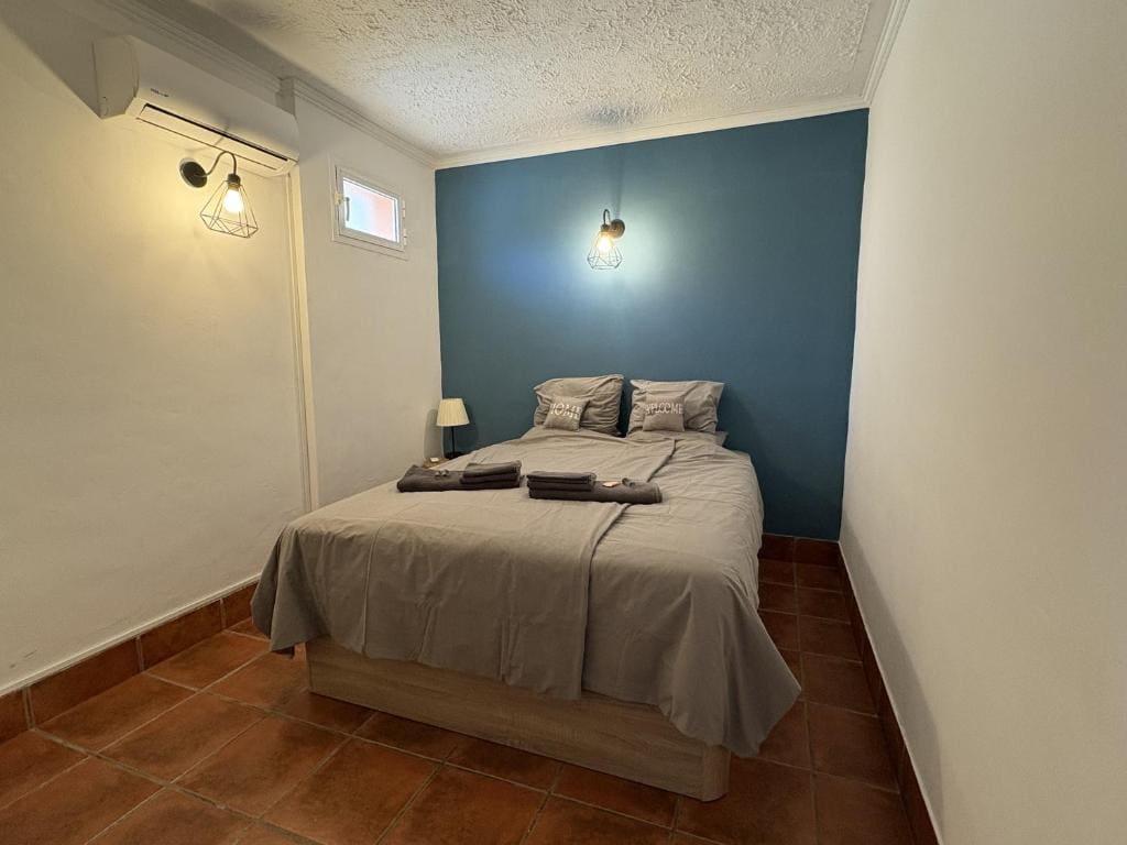 Two-Bedroom Apartment with Terrace room - Image 1