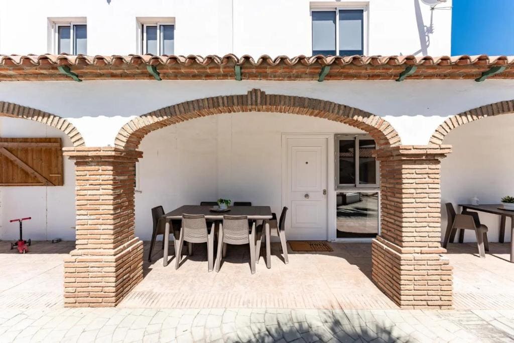 Two-Bedroom Apartment with Terrace room - Image 2