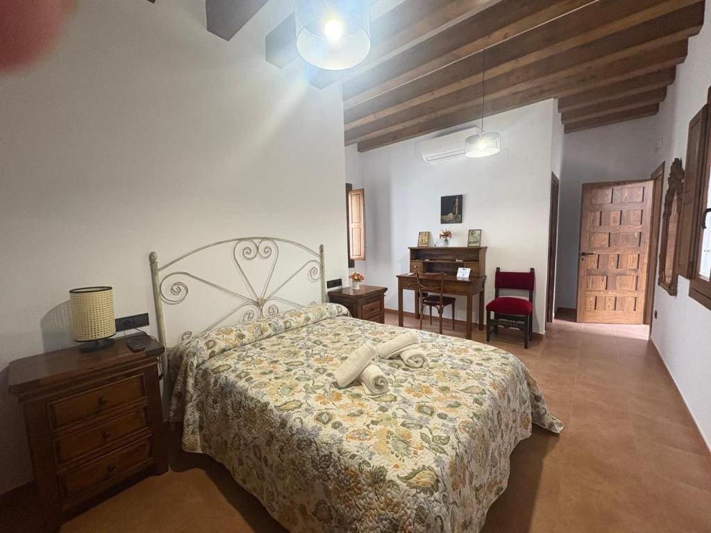 Double Room with Private Bathroom room - Image 1