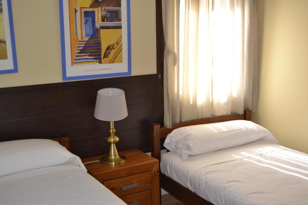 Three-Bedroom Apartment room - Image 1